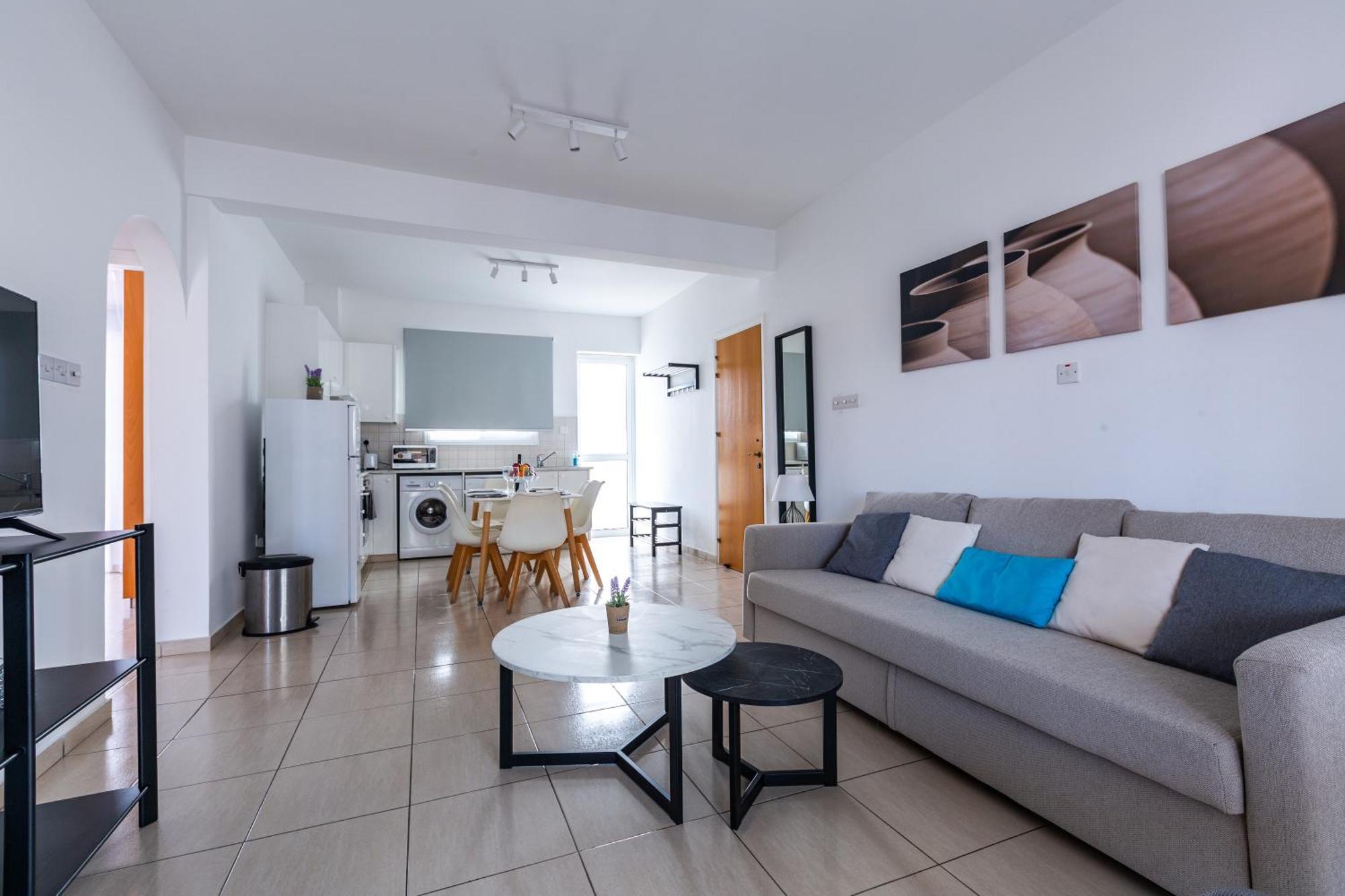Beautiful 2 Bed Apartment In Paphos Cyprus Exterior photo