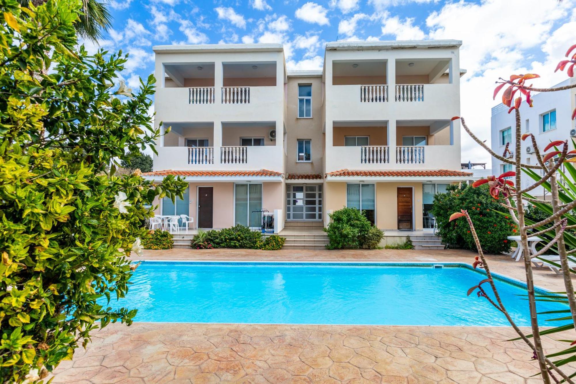 Beautiful 2 Bed Apartment In Paphos Cyprus Exterior photo