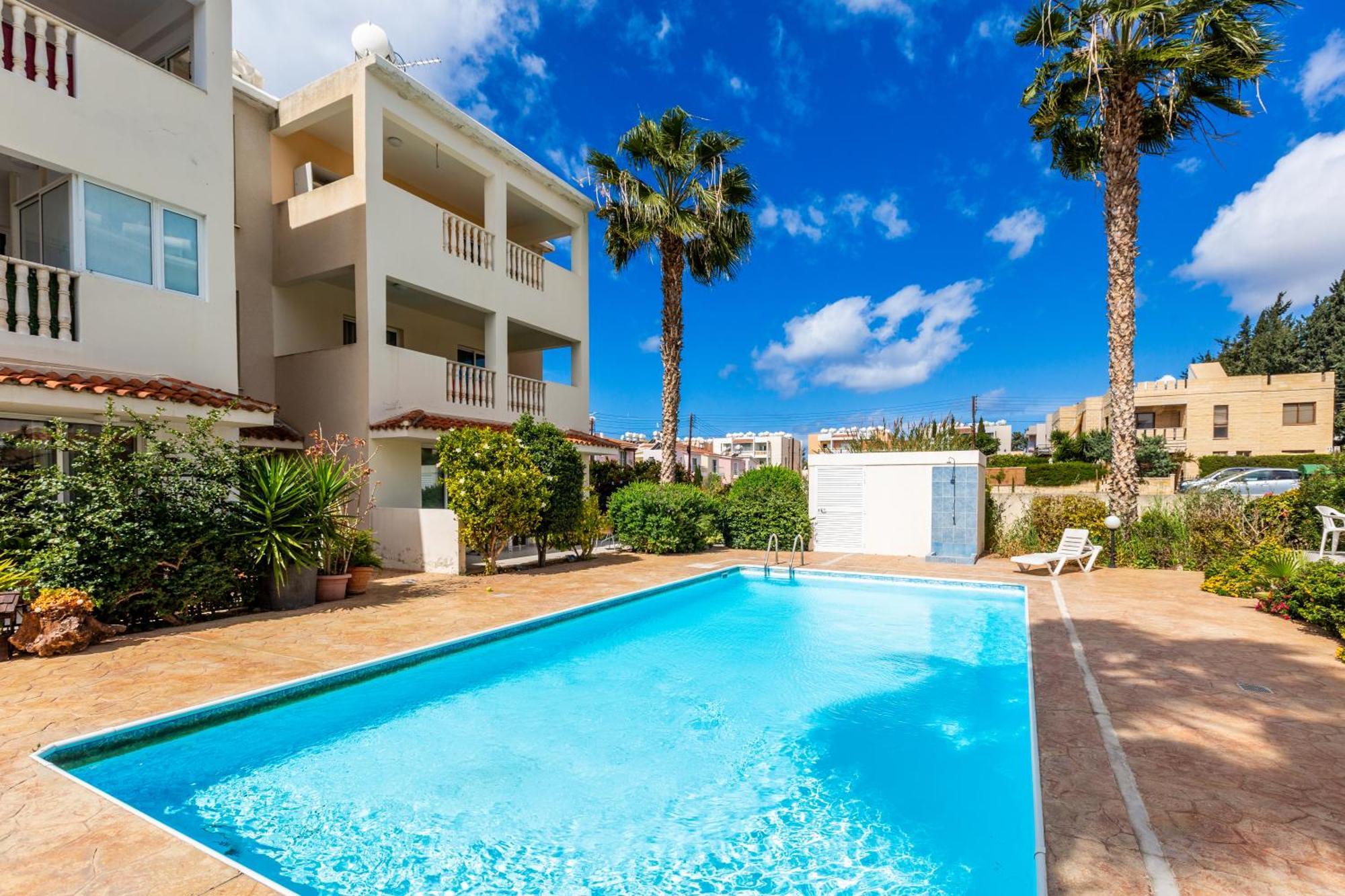 Beautiful 2 Bed Apartment In Paphos Cyprus Exterior photo