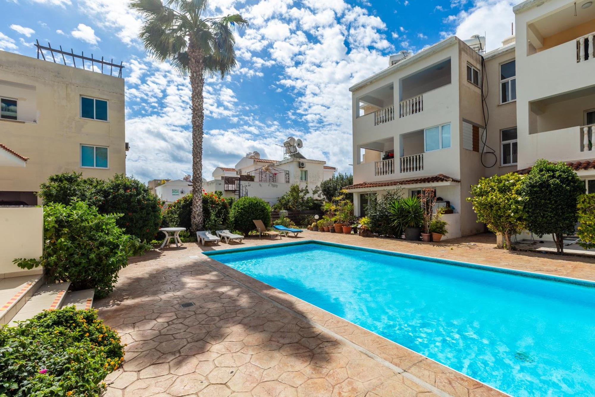 Beautiful 2 Bed Apartment In Paphos Cyprus Exterior photo
