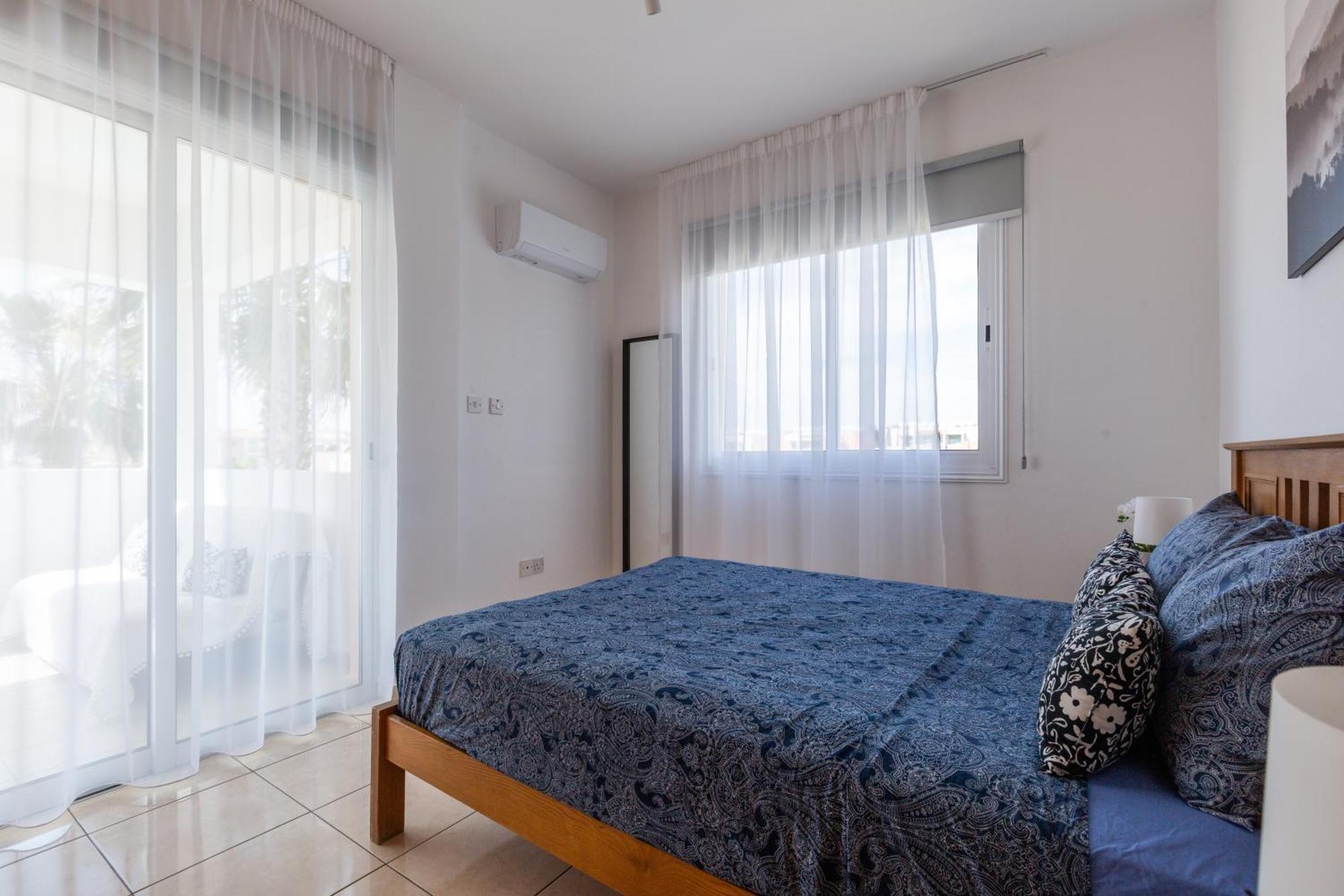 Beautiful 2 Bed Apartment In Paphos Cyprus Exterior photo